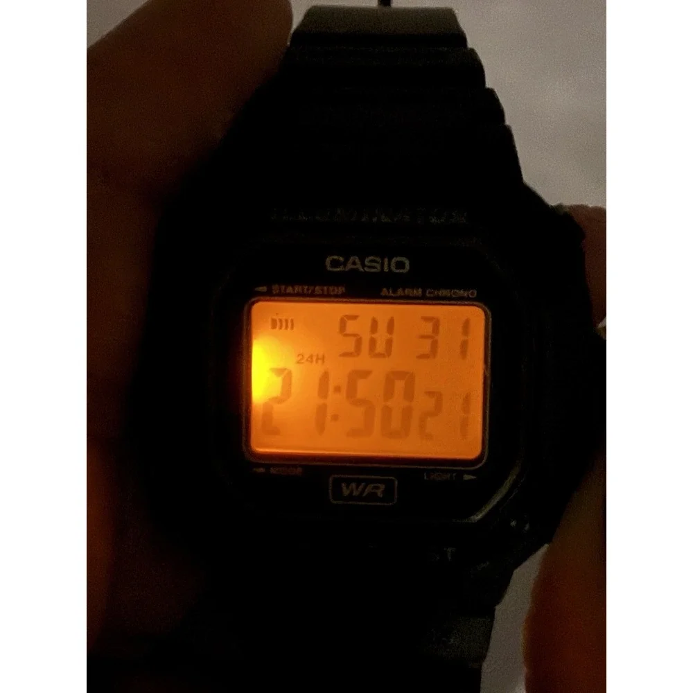 Casio F-108WH Mens Watch 39MM 8.5